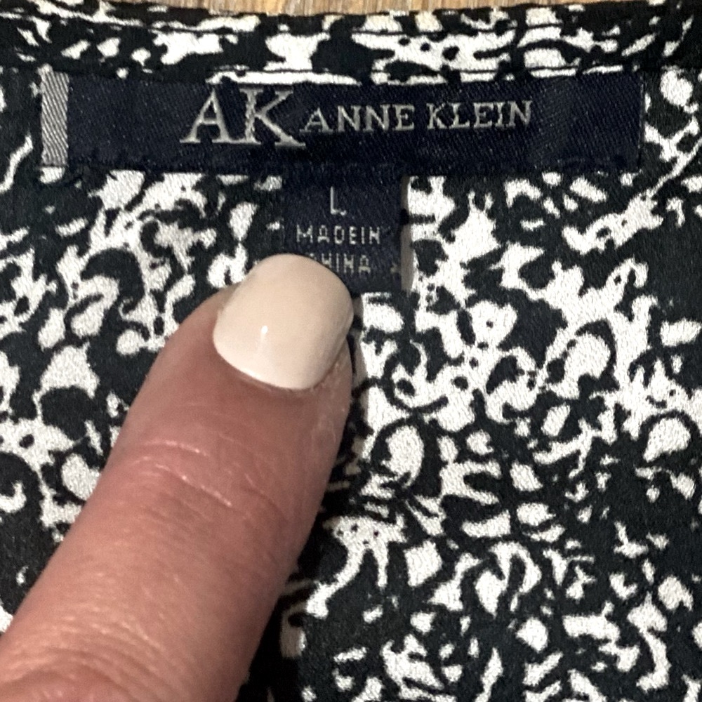 Anne Klein Cold-Shoulder Women’s Shirt - Picture 3 of 10
